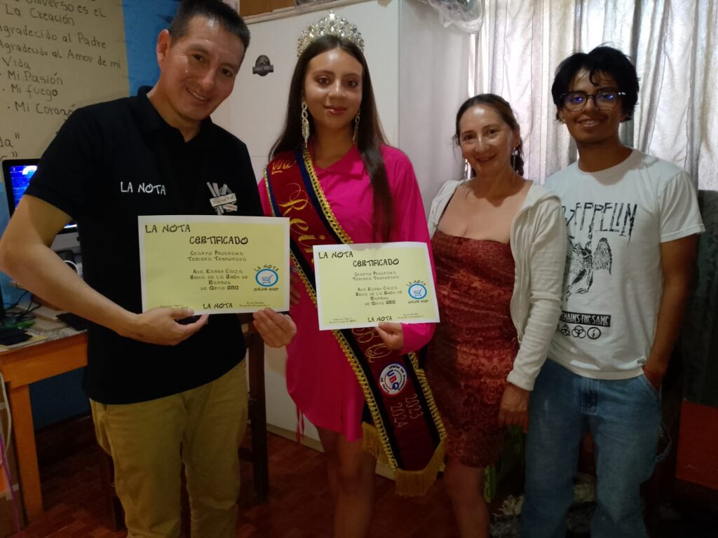 Ana Karen Caiza Reina de la Union de Barrios de Quito UBQ