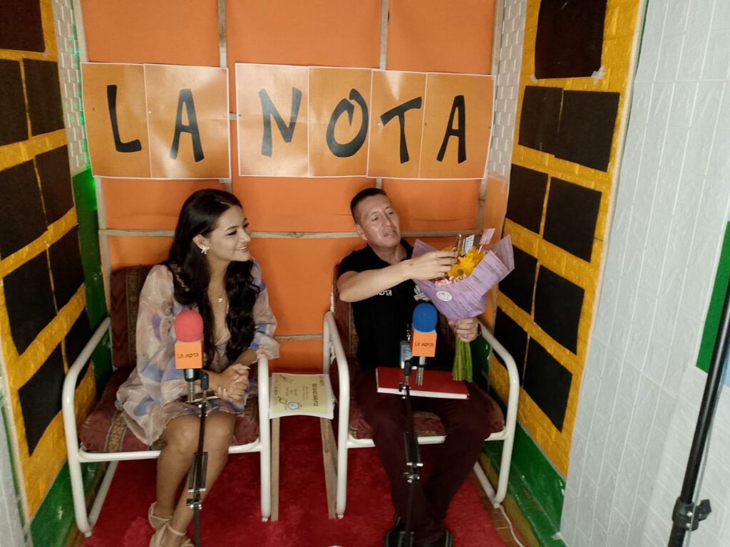 Fotos con nuestra invitada Alexandra Meza en LA NOTA